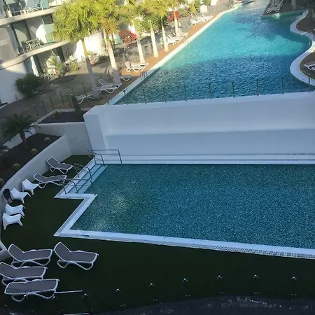 The Waves, Luxurious 5*, Wifi, Olympic Pool