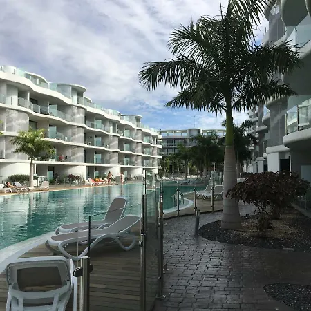 The Waves, Luxurious 5*, Wifi, Olympic Pool