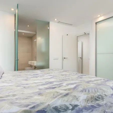 Apartment The Waves, Luxurious 5*, Wifi, Olympic Pool *